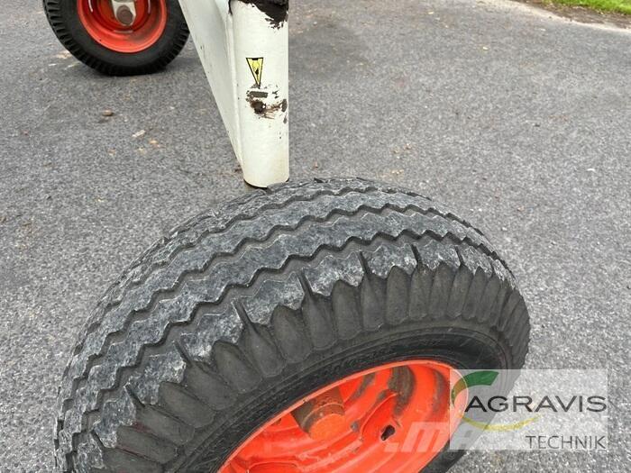 CLAAS LINER 780 L مكابس وميبسات التبن