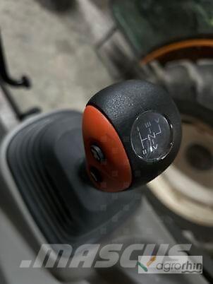 CLAAS Nexos 220 S ماكينات زراعية - غير ذلك