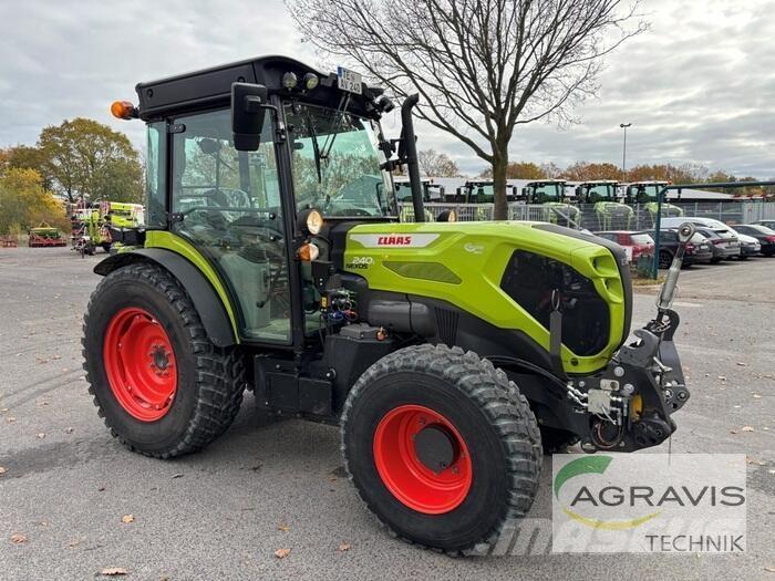 CLAAS NEXOS 240 L الجرارات