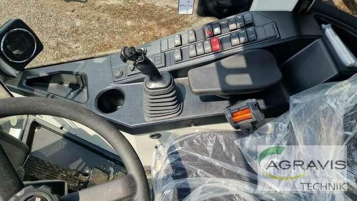 CLAAS TORION 530 لوادر بعجل