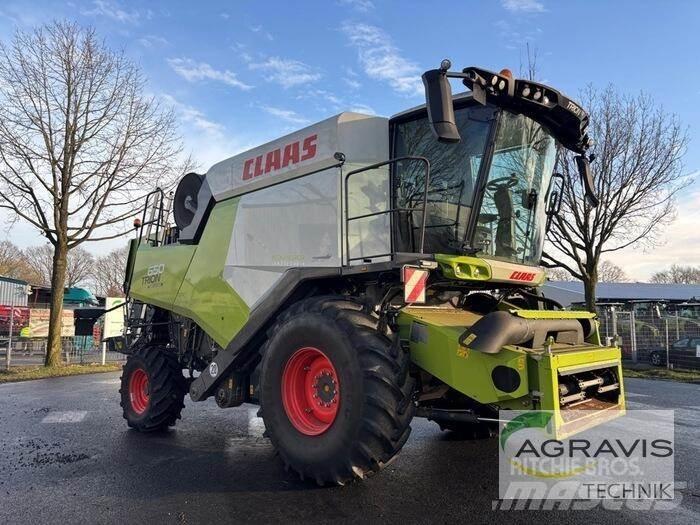 CLAAS TRION 650 حصادات