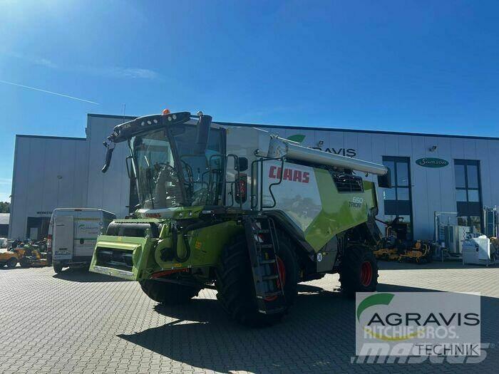 CLAAS TRION 650 حصادات