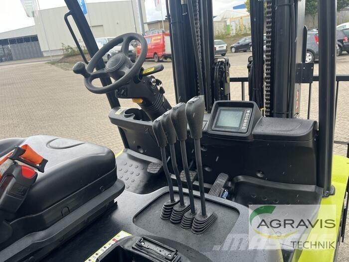 Clark S40SD شاحنات ذات رافعات شوكية - أخرى