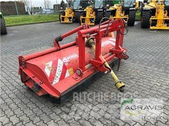 Dücker UM 27 جزازات وأغطية المراعي