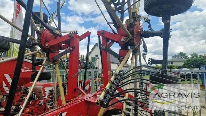 Fella TS 671 مكابس وميبسات التبن
