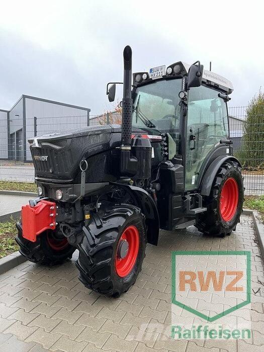 Fendt 211 V Vario Gen3 الجرارات
