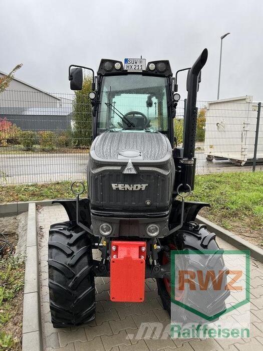 Fendt 211 V Vario Gen3 الجرارات