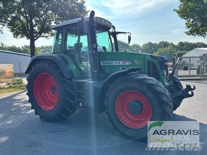 Fendt 714 VARIO الجرارات