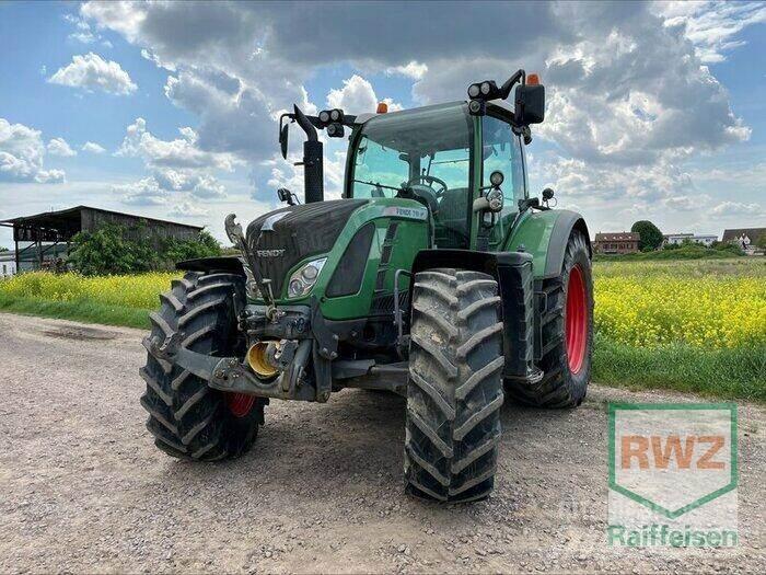 Fendt 718 Vario الجرارات