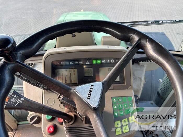 Fendt 820 VARIO الجرارات