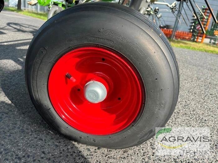 Fendt TWISTER 5204 DN مكابس وميبسات التبن