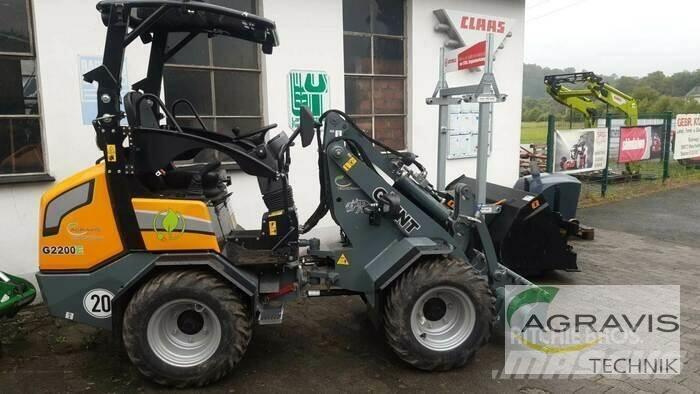 GiANT G2200E-3 لوادر بعجل