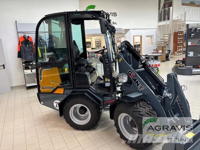 GiANT G2300 HD لوادر بعجل