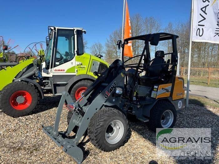 GiANT G2300 HD لوادر بعجل
