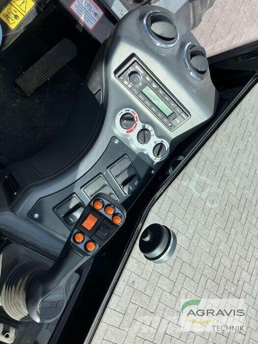 GiANT G3500 لوادر بعجل