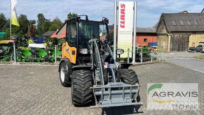 GiANT G5000 لوادر بعجل