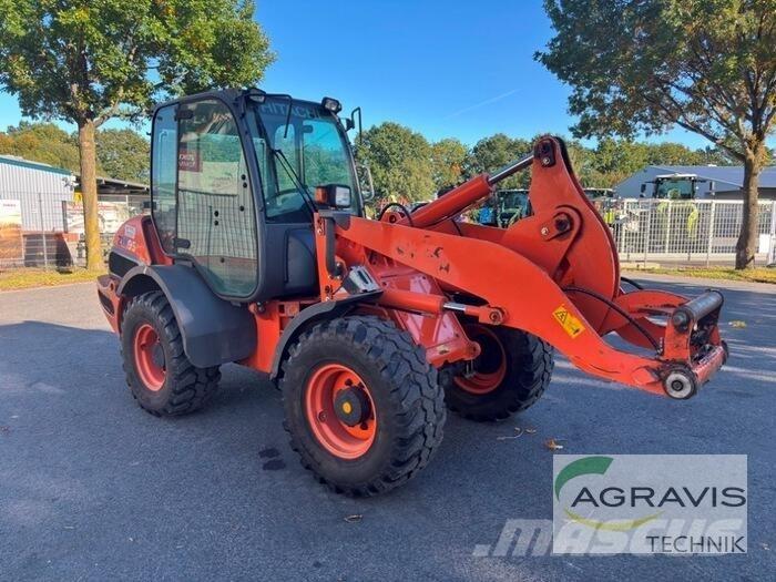Hitachi ZW 95 لوادر بعجل