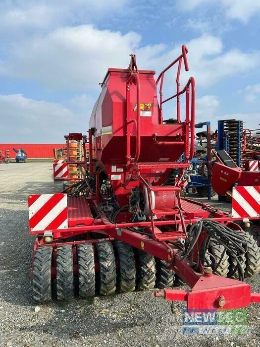 Horsch PRONTO 3 DC مثاقيب مدمجة