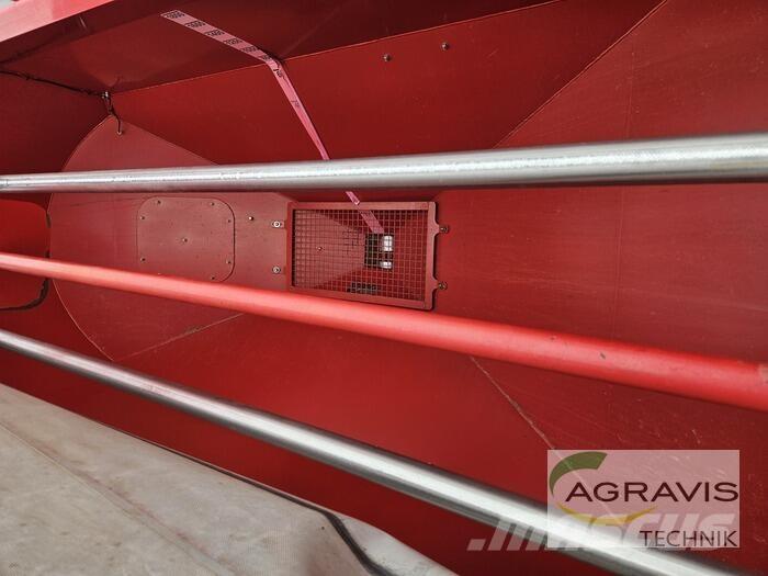 Horsch PRONTO 3 DC مثاقيب مدمجة