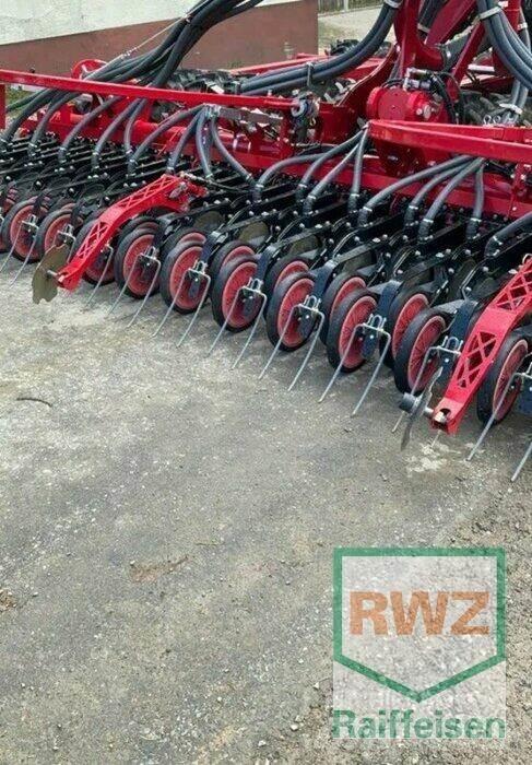Horsch Pronto 6 DC مثاقيب مدمجة