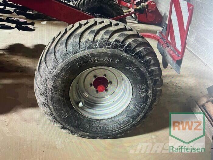 Horsch Pronto KR 6 مثاقيب مدمجة