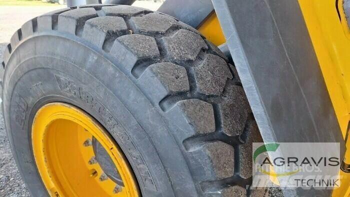 JCB 437 HT لوادر بعجل