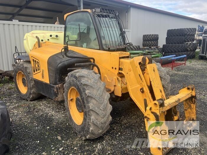 JCB 531-70 معدات مناولة لأغراض الزراعة