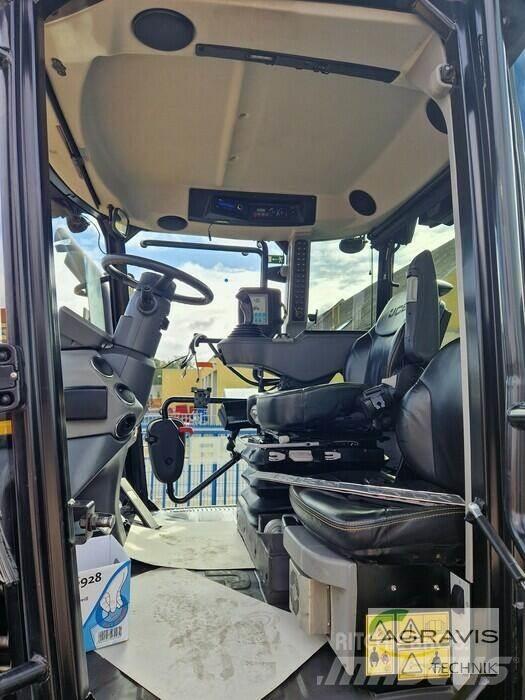 JCB FASTRAC 4220 الجرارات