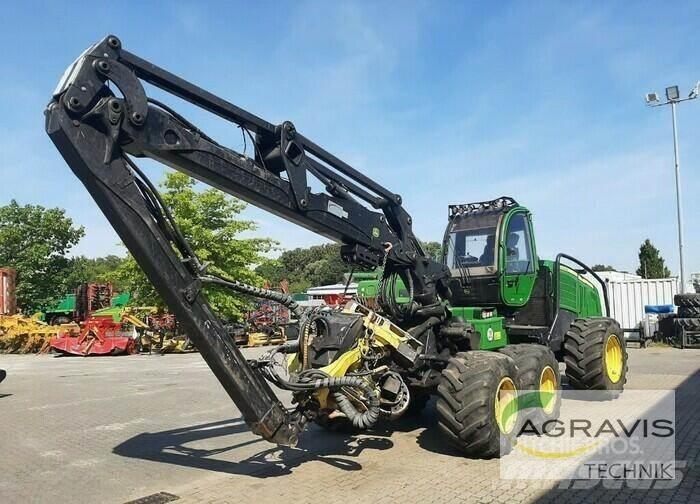 John Deere 1270 E شاحنات