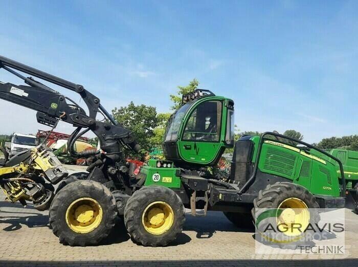 John Deere 1270 E شاحنات