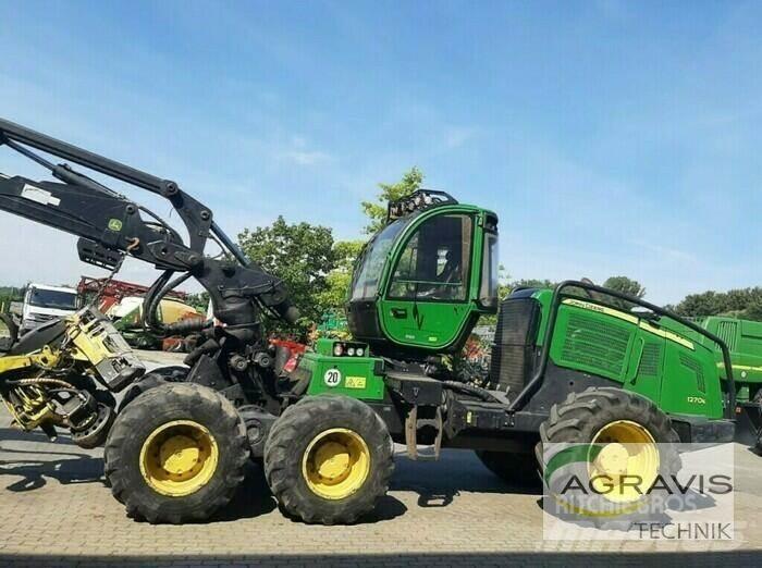 John Deere 1270 E شاحنات