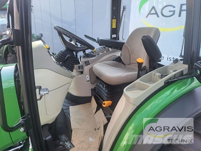 John Deere 4066 R الجرارات