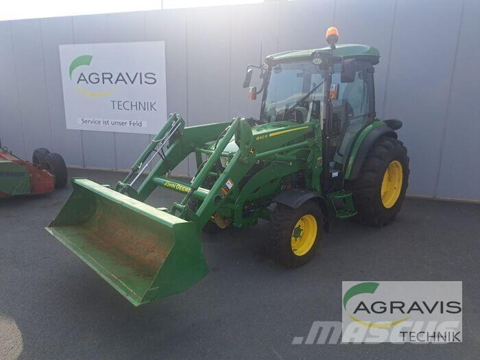 John Deere 4066 R الجرارات