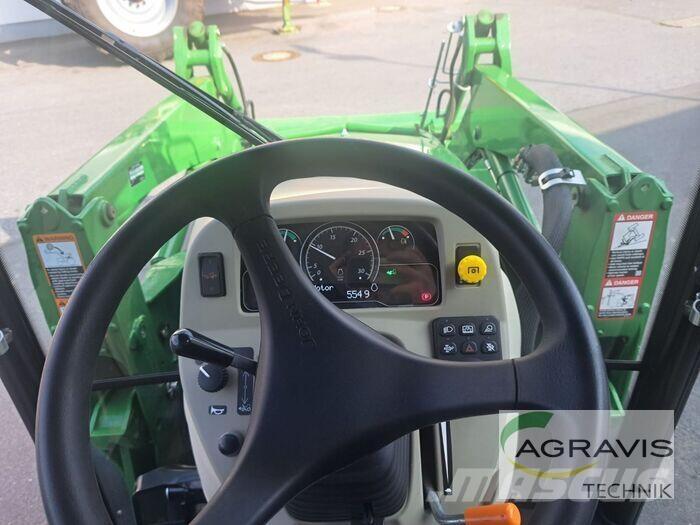 John Deere 4066 R الجرارات