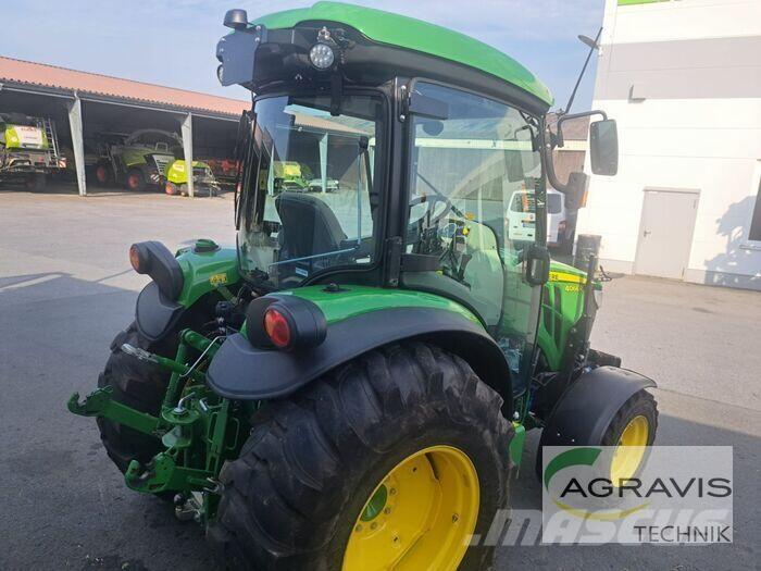 John Deere 4066 R الجرارات