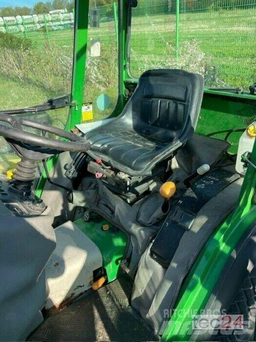 John Deere 4115 جرارات مدمجة