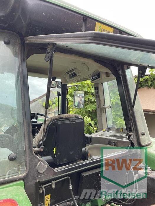 John Deere 5050E الجرارات