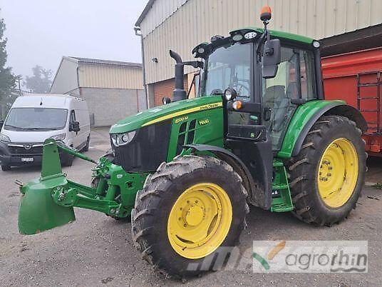 John Deere 6120M الجرارات