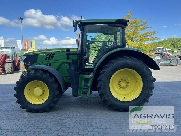 John Deere 6150 R الجرارات