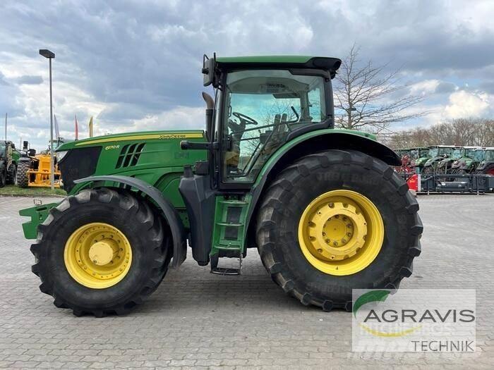 John Deere 6170 R الجرارات