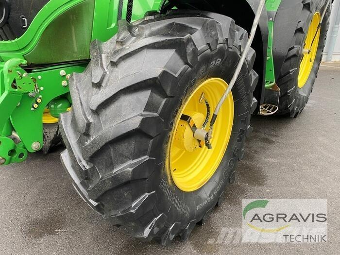 John Deere 6170 R الجرارات