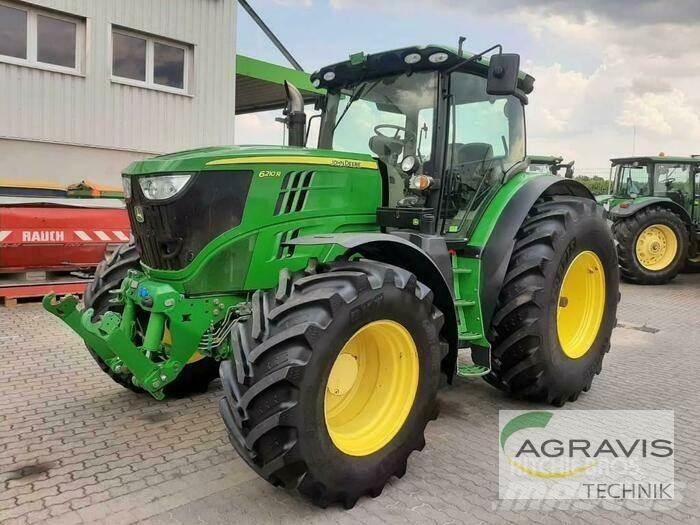 John Deere 6210 R الجرارات