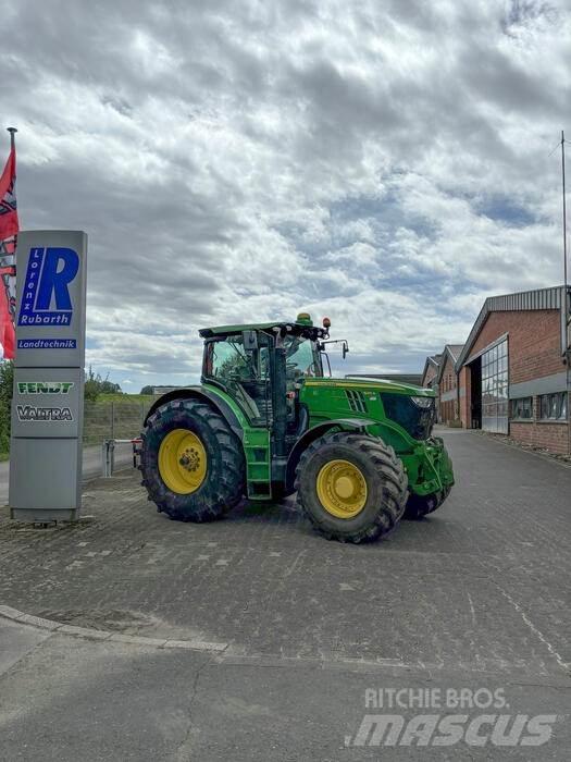 John Deere 6210 R الجرارات