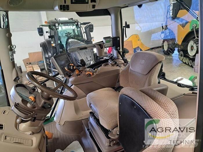 John Deere 6215 R الجرارات