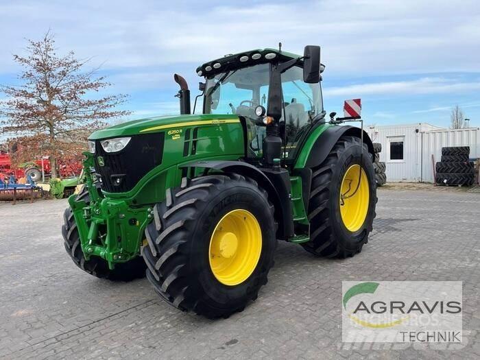 John Deere 6250 R الجرارات