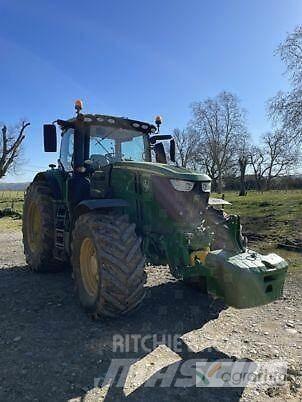 John Deere 6250R الجرارات