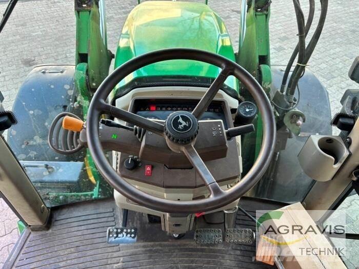 John Deere 6320 الجرارات