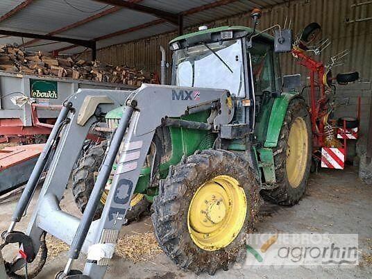 John Deere 6320 الجرارات