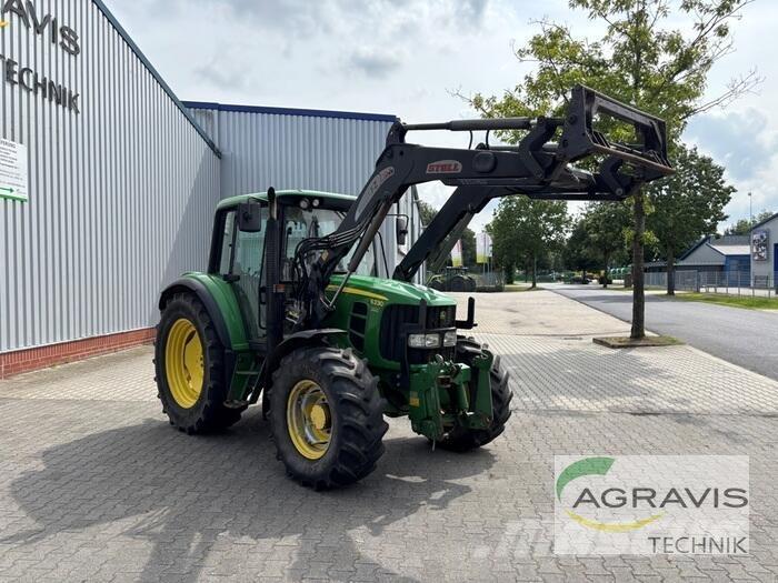 John Deere 6330 الجرارات