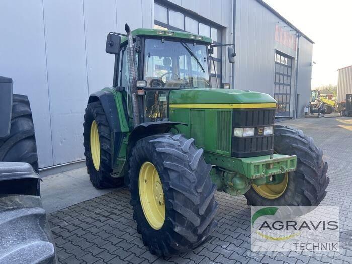 John Deere 6910 S الجرارات